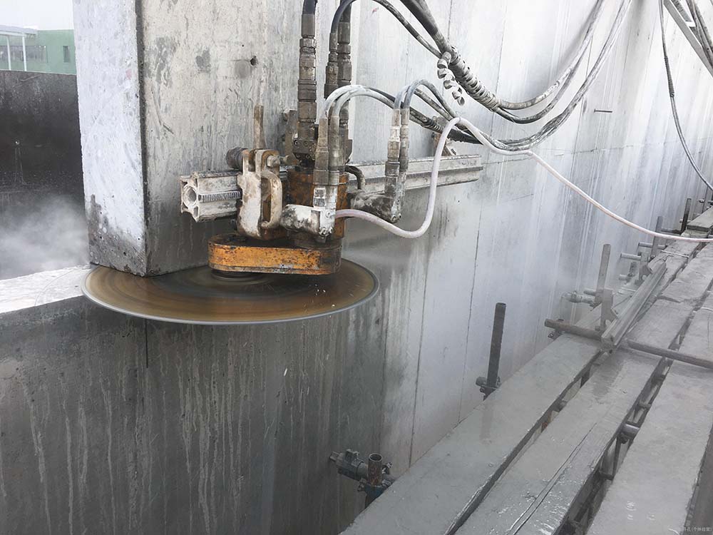 混凝土无损静力切割技术